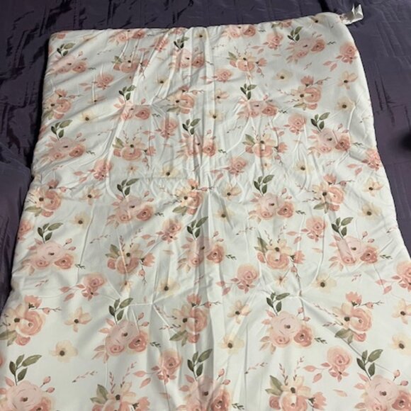 Child's 2 Piece Floral Blanket & Pillow Set Throw Bedding 32.5" x 42" LIKE NEW - Picture 8 of 15
